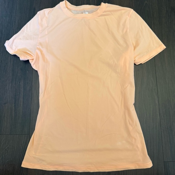 NWOT SKIMS Fits Everybody Short Sleeve T-Shirt - Faded Nectar - Picture 1 of 3